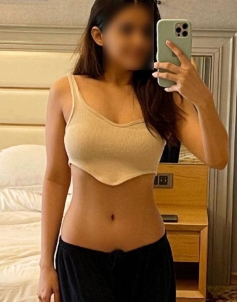 Beautiful Chennai call girl companion